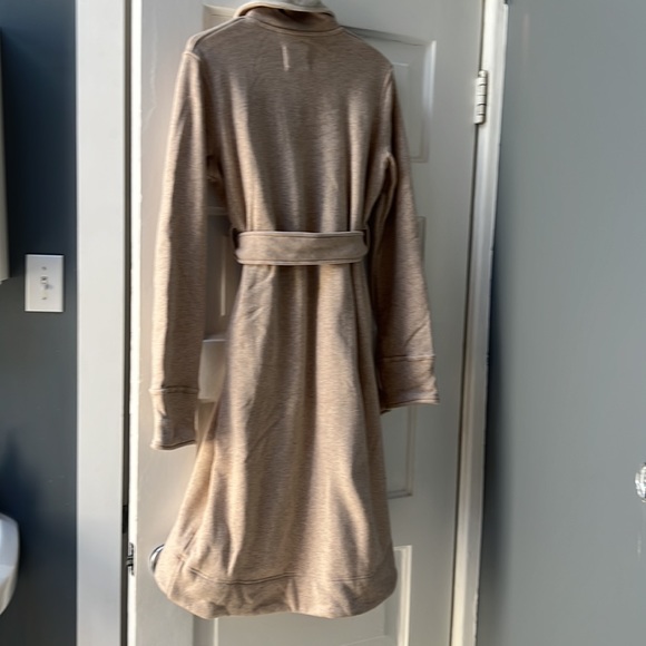 UGG Robe - Picture 4 of 4